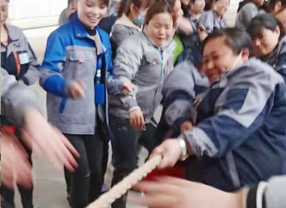 三八妇女节拔河比赛